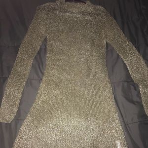 Shimmery gold geese or shirt